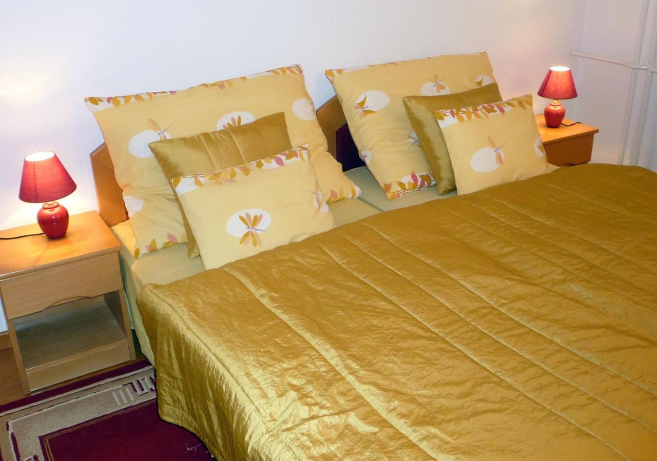 Balaton Art Guesthouse Balatonszárszó 외부 사진