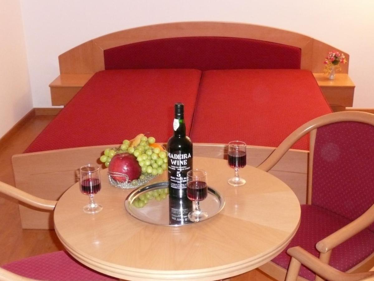 Balaton Art Guesthouse Balatonszárszó 외부 사진