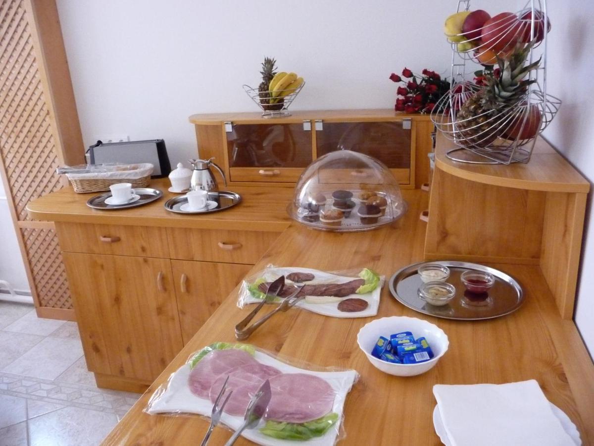 Balaton Art Guesthouse Balatonszárszó 외부 사진