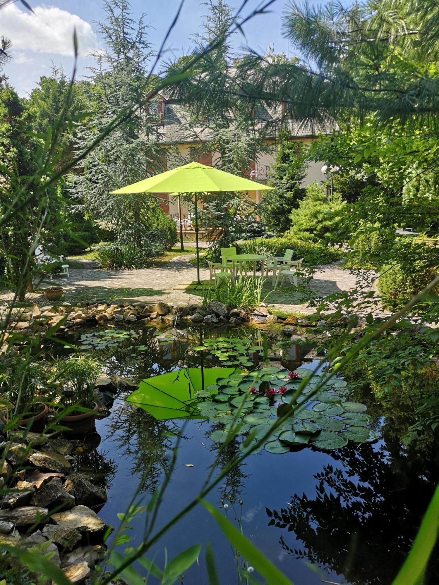 Balaton Art Guesthouse Balatonszárszó 외부 사진