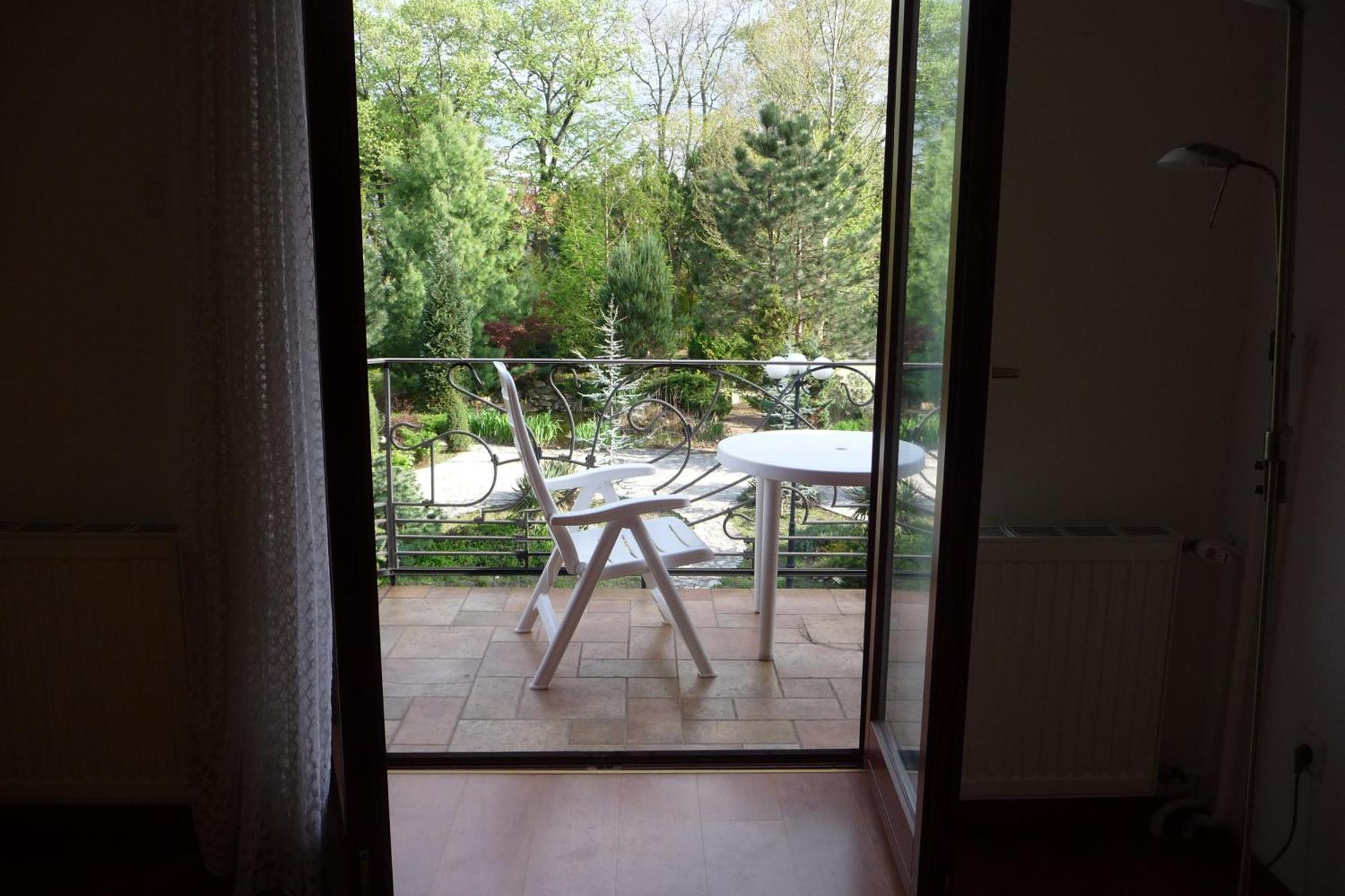 Balaton Art Guesthouse Balatonszárszó 외부 사진