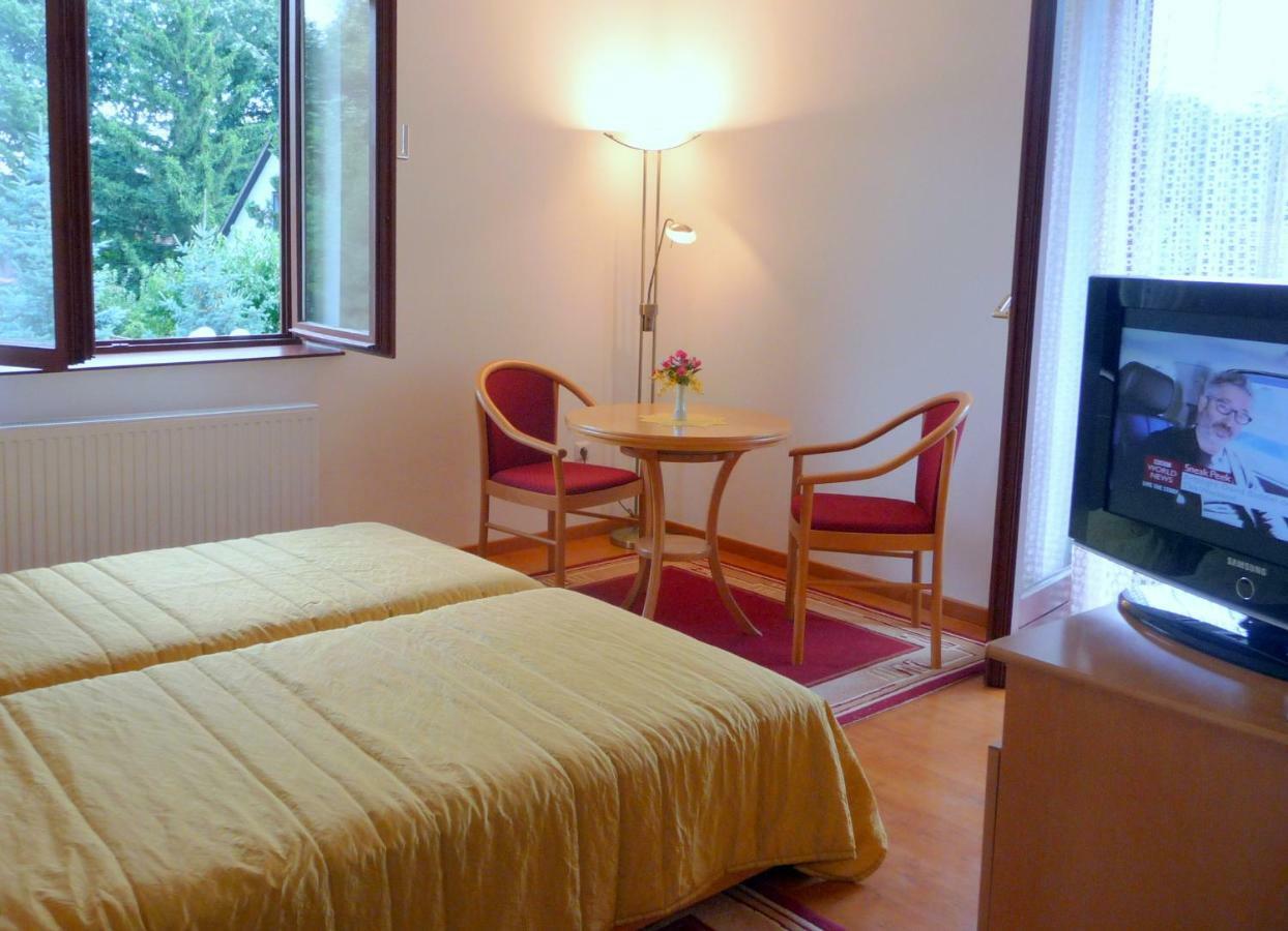 Balaton Art Guesthouse Balatonszárszó 외부 사진